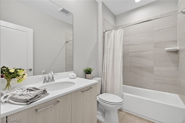 Building Photo - 14832 Dockside Ln