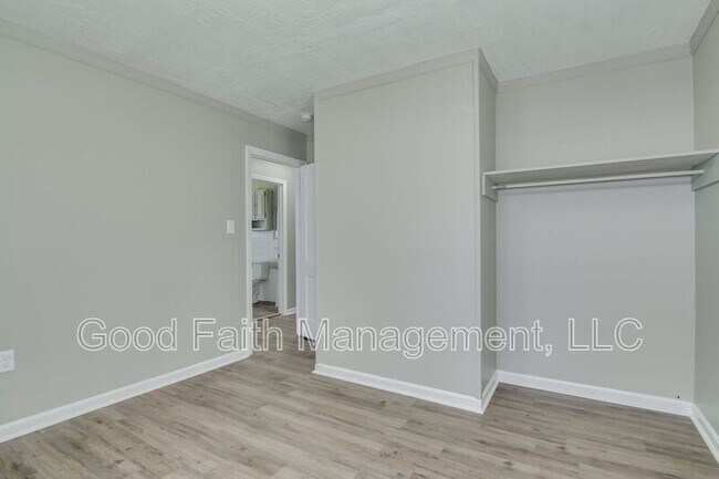 Building Photo - 2507 Elderberry Dr