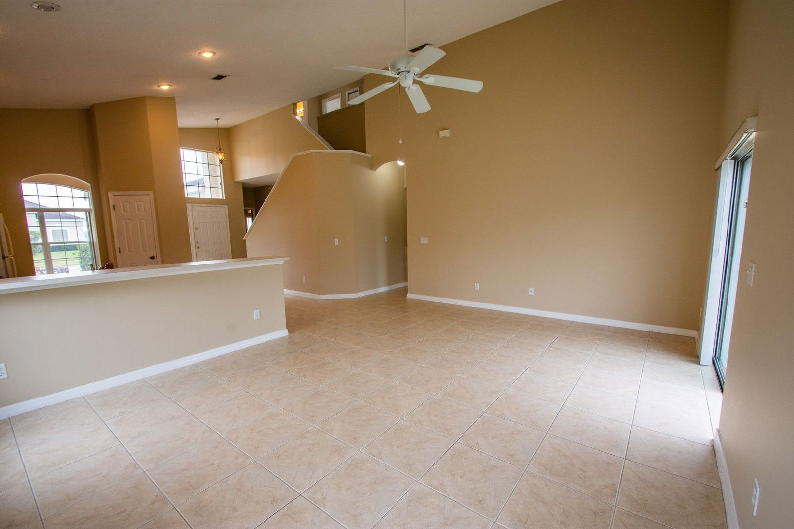 Building Photo - 421 Lockbreeze Dr