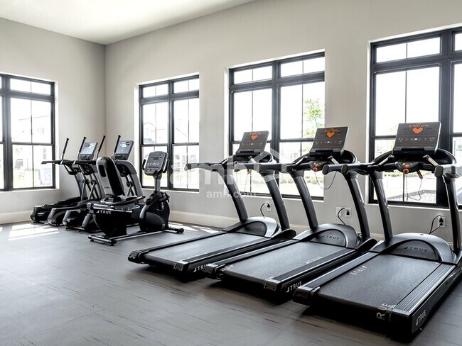 Building Photo - 390 Banyan Frst Dr