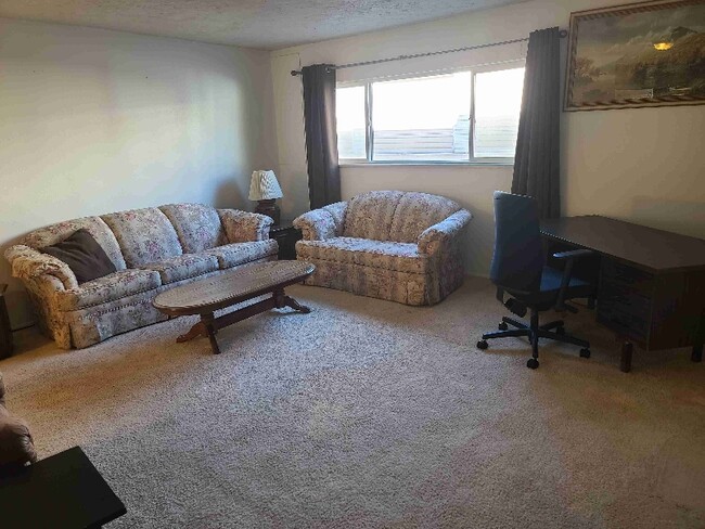 Primary Photo - 248 Dale Dr