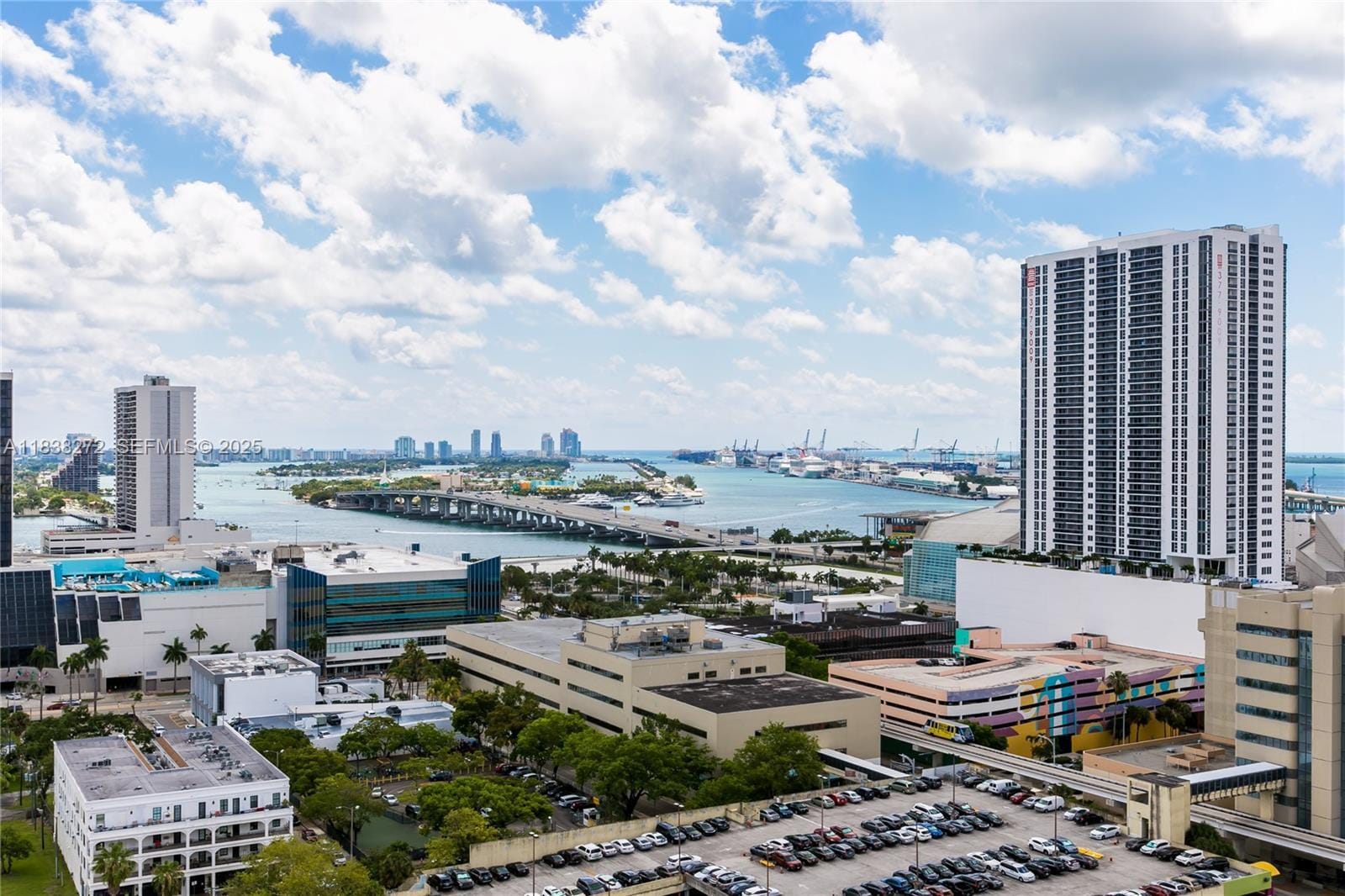 Building Photo - 1600 NE 1st Ave