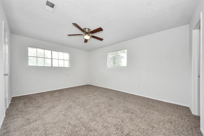 Building Photo - 23702 Wintergate Dr