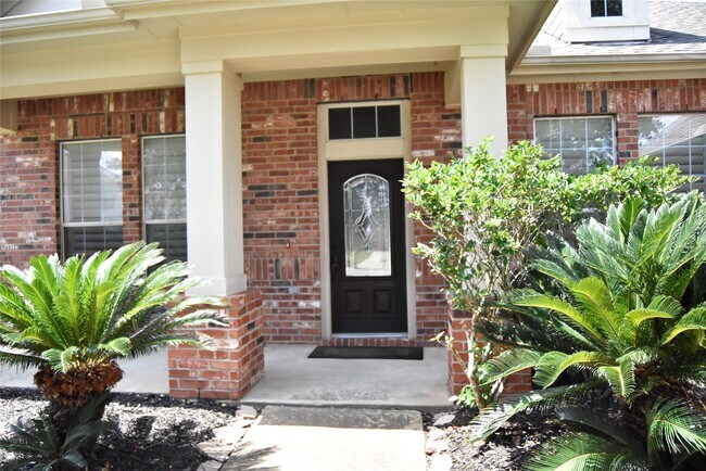 Building Photo - 18627 Summercliff Ln