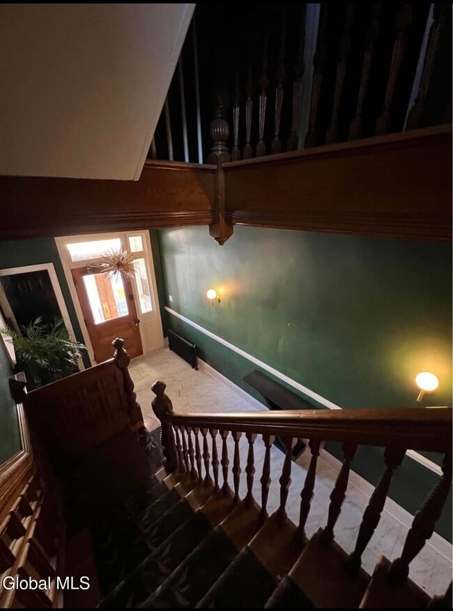 Building Photo - 612 Union St