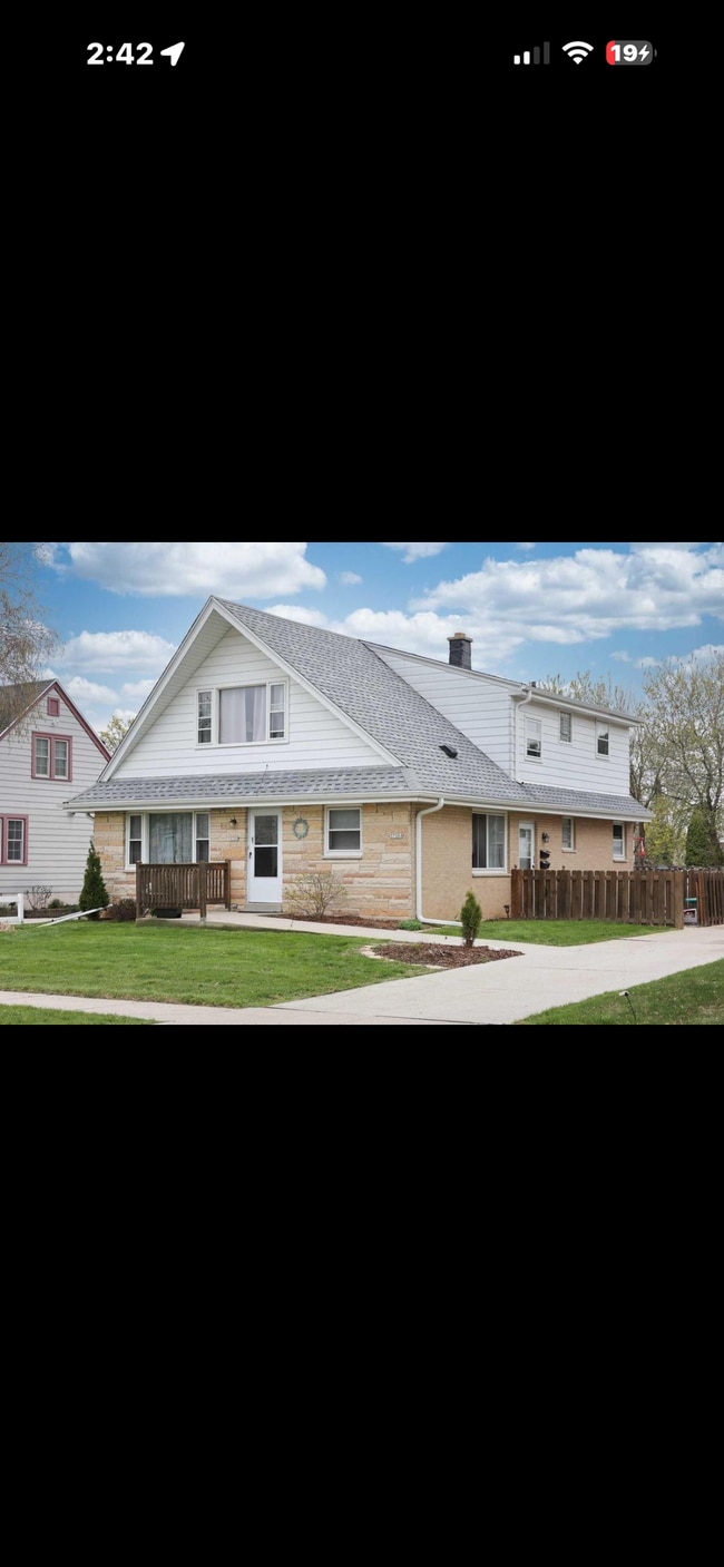 Building Photo - 3720 S 88th St