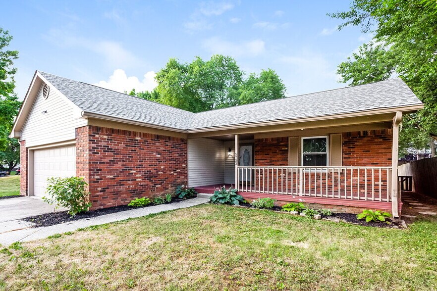 Building Photo - 5723 Ensenada Ave