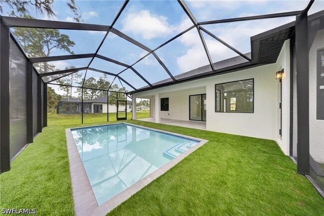 Building Photo - 1206 Moore Ave