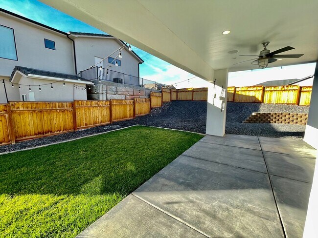 Building Photo - Wonderful Pet-Friendly Home in Overlook @ ...