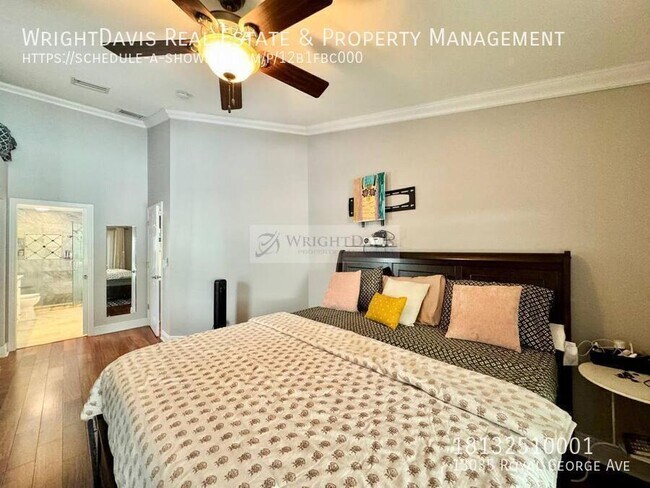 Building Photo - 13035 Royal George Ave