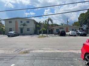 Building Photo - 3049 NE 20th Ave