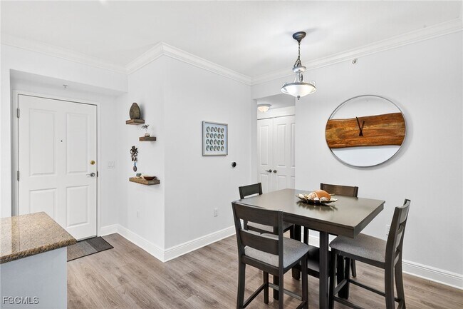 Building Photo - 2825 Palm Beach Blvd