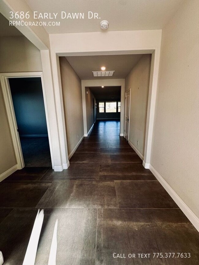 Building Photo - 3686 Early Dawn Dr