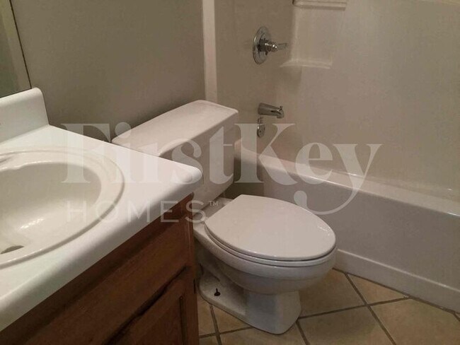 Building Photo - 280 Lazy Hollow Ln