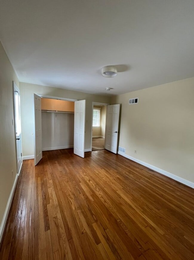 Building Photo - 4408 Glenridge St