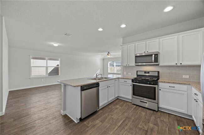 Building Photo - 118 Rochester Ln