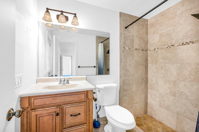 Building Photo - 10905 Eureka St