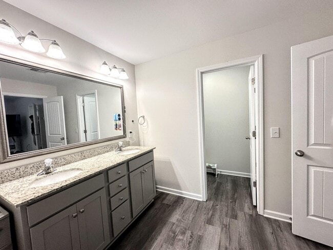 Building Photo - 4025 Thimbleberry Dr