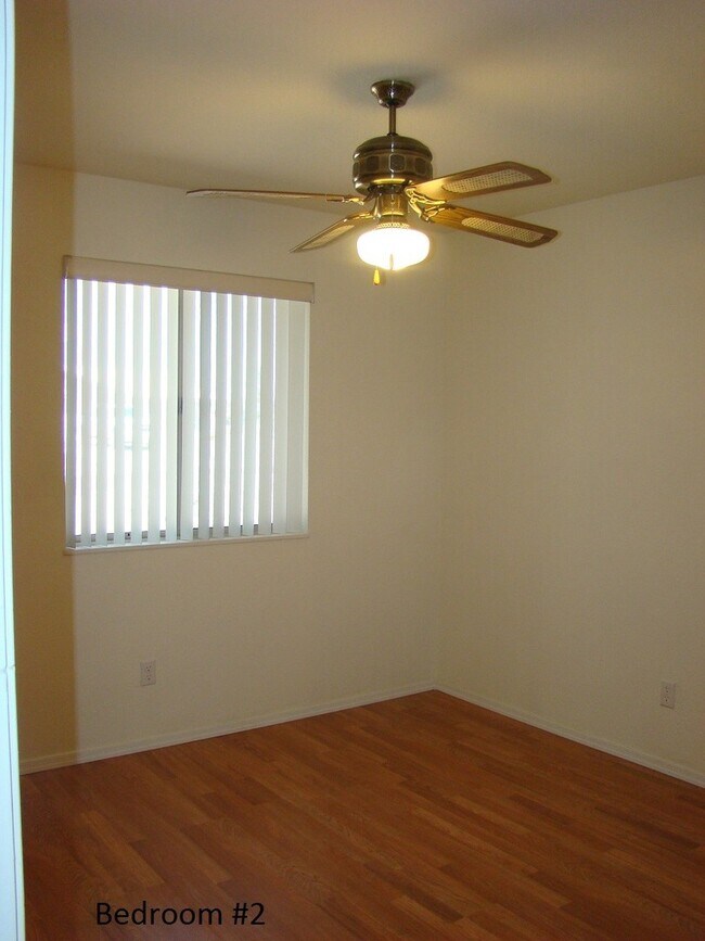 Building Photo - 3444 Bluegrass Dr