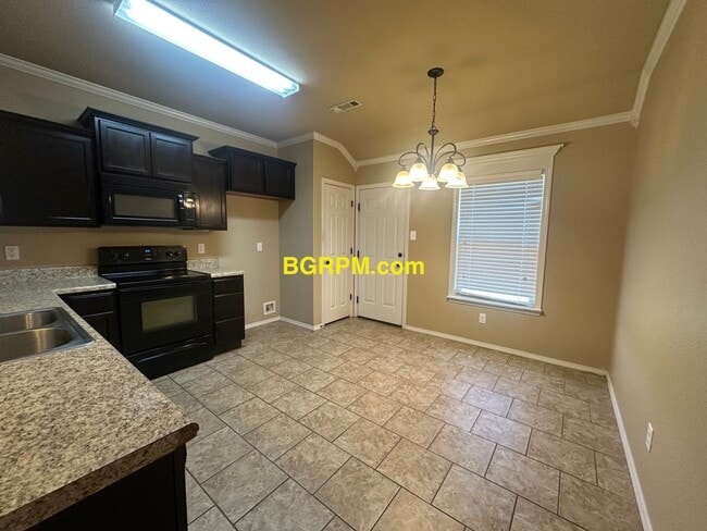 Building Photo - 3 BD, 2 BA, Home in Cabot