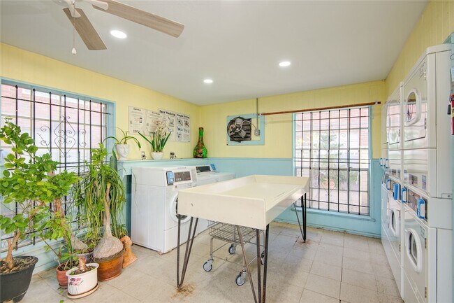 Building Photo - 11540 Chimney Rock Rd