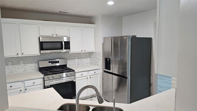 Building Photo - 23510 Stratsborough Dr