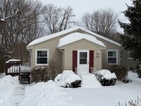 Building Photo - 24 Grapevine Ave