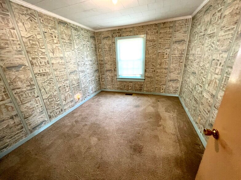 Bedroom 3 - 1045 Beulah Ln