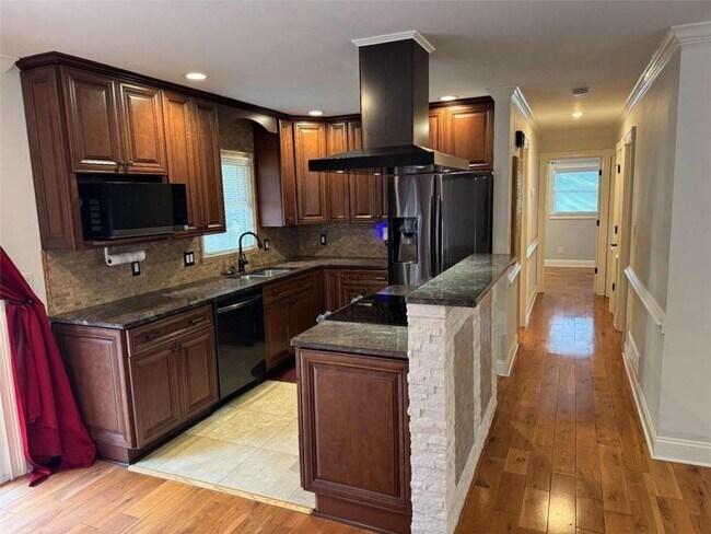 Building Photo - 837 Parkstone Dr