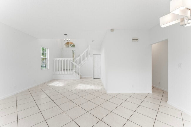 Building Photo - 11447 NW 48th Ct