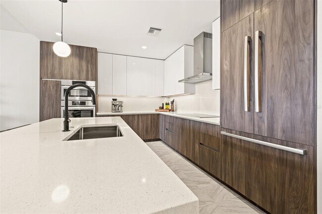 Building Photo - 777 3rd Ave N