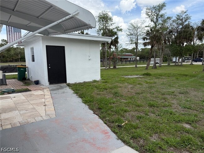 Building Photo - 1818 Richards St