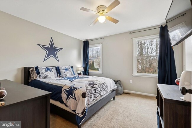 Building Photo - 14 Willow Glen Ct