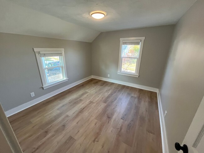 Building Photo - Gorgeous 4BR for rent- completely updated