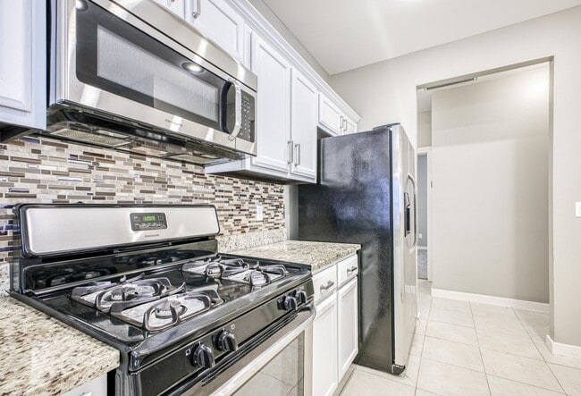 Building Photo - Eastside Beautiful 3 bed/2 baths for RENT