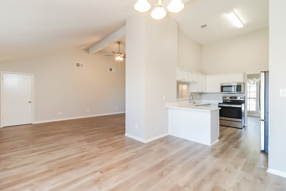 Building Photo - 6503 Rockland Dr