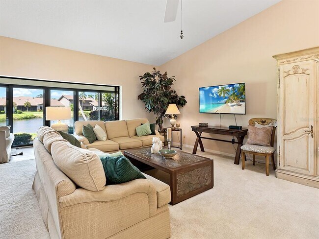 Building Photo - 6094 Wilshire Blvd