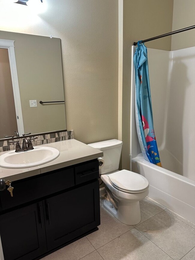 Building Photo - Very Nice 3 Bed 2 Bath Home With Vinyl Plank Flooring in NE Albany