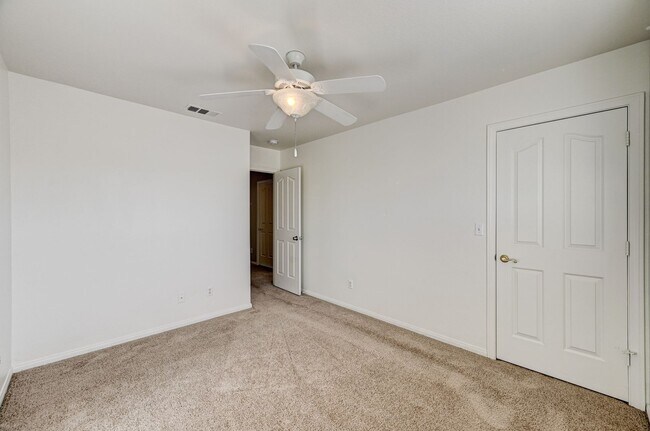 Building Photo - Tri-Level Home with Pool & Spa in Henderson, 89074