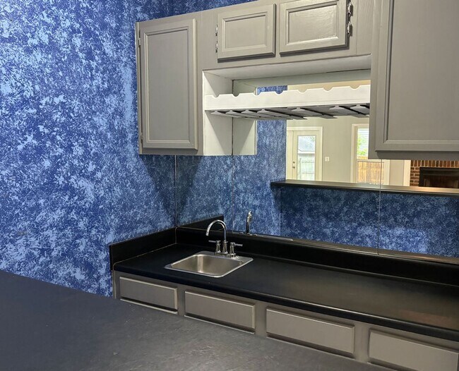 Building Photo - Available August 18th. REMODELED 3 BR/2 BA...