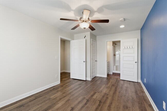 Building Photo - 114 Walden Village Ct