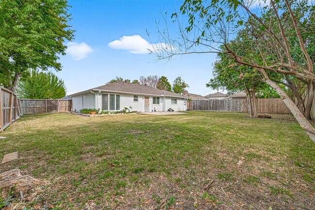 Building Photo - 10823 Sandstone St