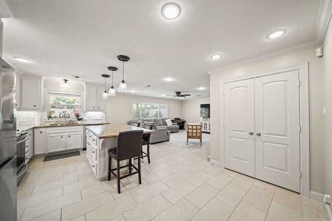 Building Photo - 5427 Stillbrooke Dr