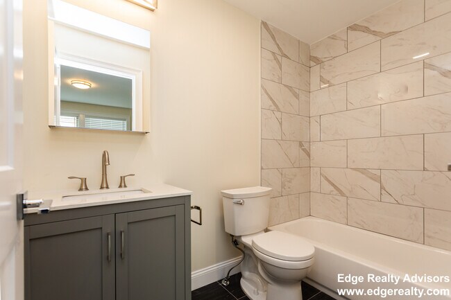 Building Photo - 480 Fulton St