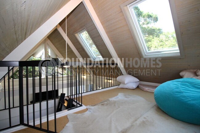 Building Photo - Award-Winning Belvedere Retreat - VIEWS - ...
