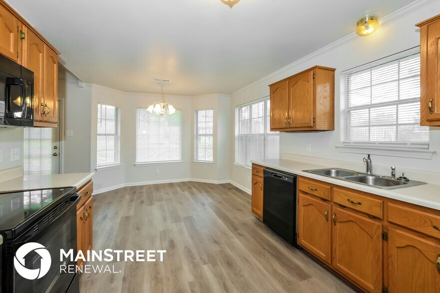 Building Photo - 6298 Seminole Dr