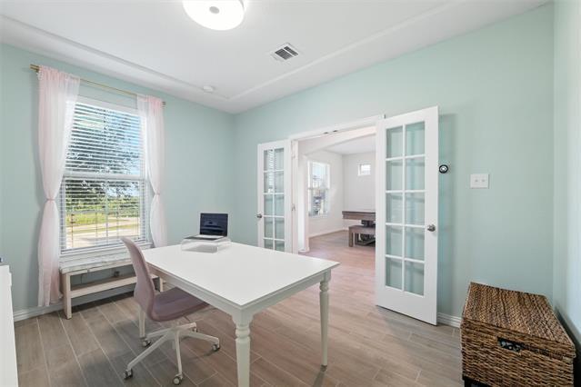 Building Photo - 2141 Olivereta Dr