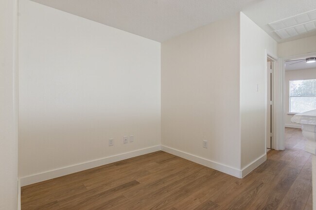 Building Photo - 13167 Peppergate Ln