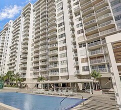 Building Photo - 18041 Biscayne Blvd