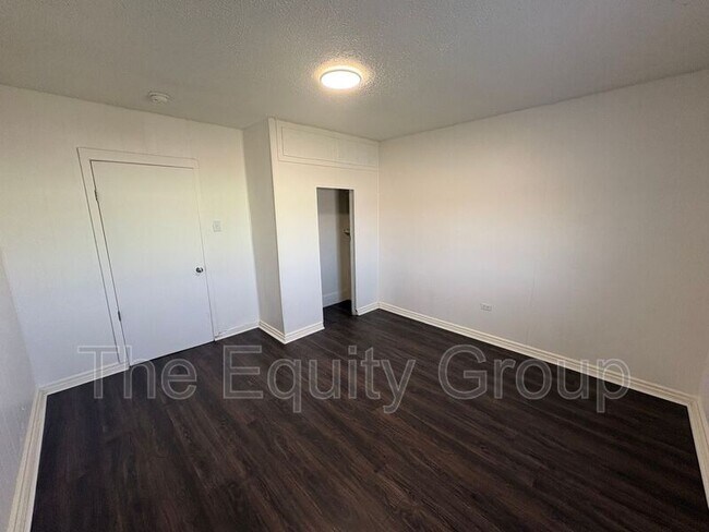 Building Photo - 10596 Ave 344